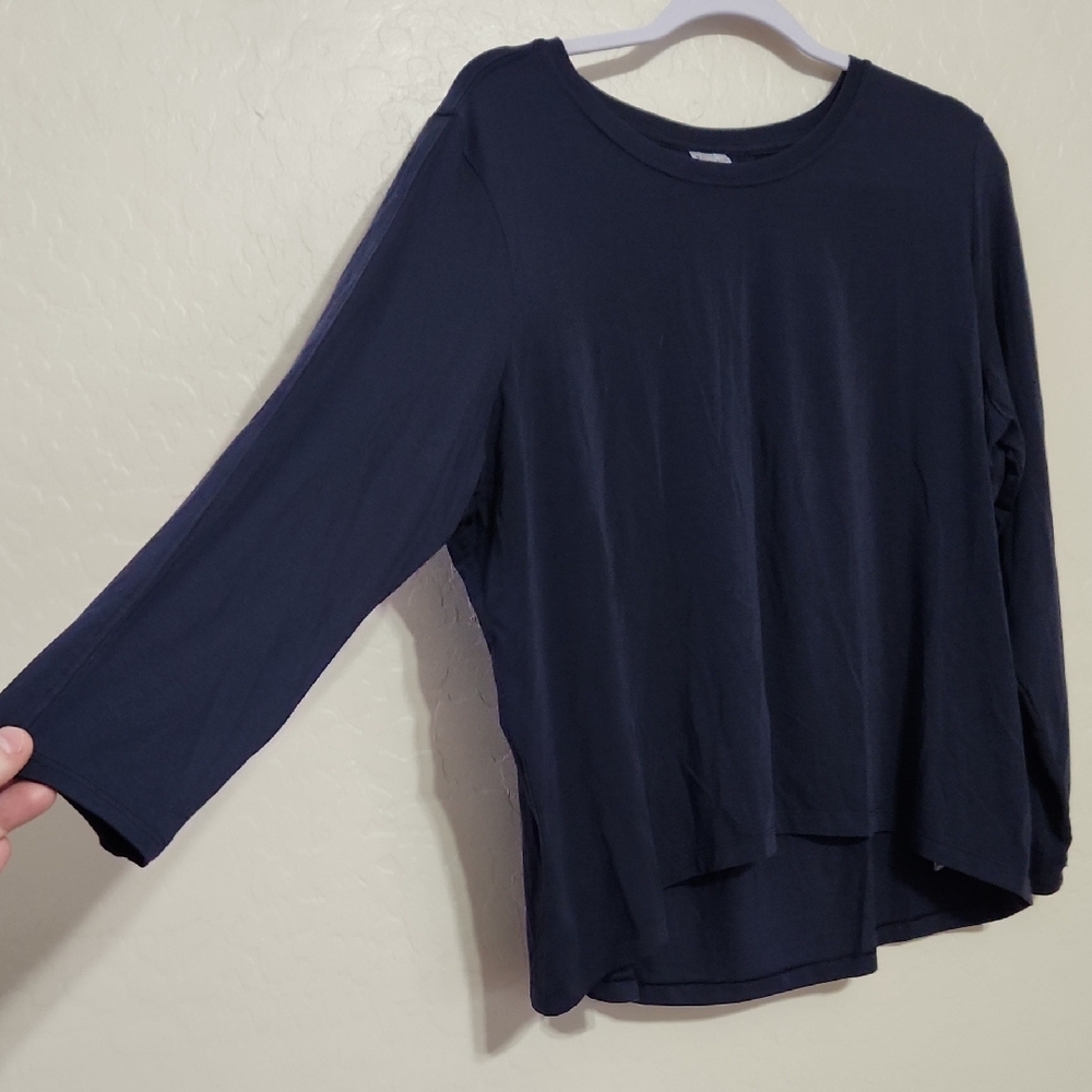 Elegant Navy Long Sleeve Women's Top - Picture 3 of 7
